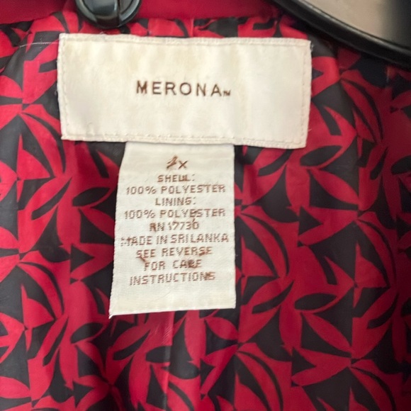 Merona Red Trench Coat Classic in EUC. Beautiful buttons! - Picture 2 of 3